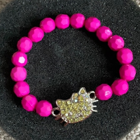 HELLO KITTY BEADS & RHINESTONES STRETCH BRACELETS IN VARIOUS COLORS!
TWO FOR $15 - Picture 4 of 8